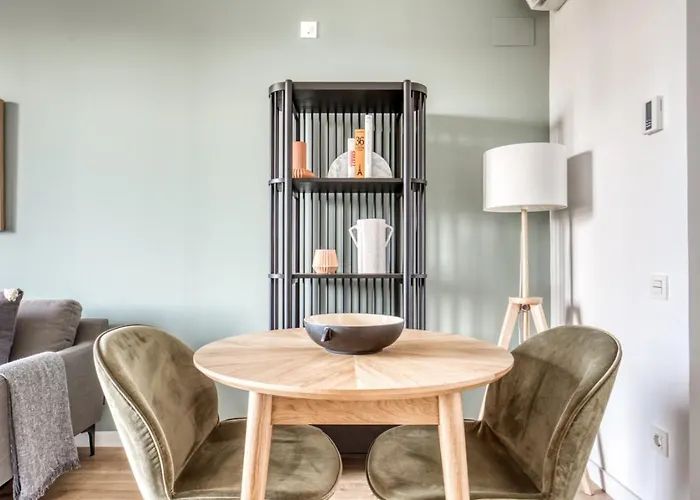 Luxury 2br Born Area