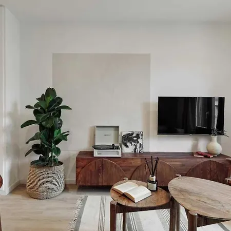 Apartment Luxury 2br Born Area