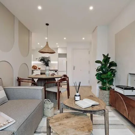 Luxury 2br Born Area *