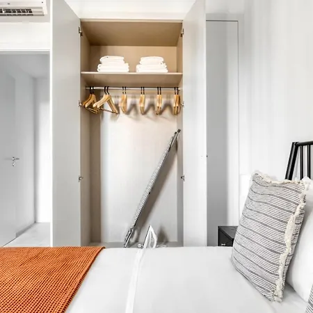 Luxury 2br Born Area