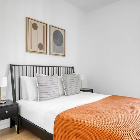 Luxury 2br Born Area